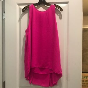 Darling hi-low flowy shirt